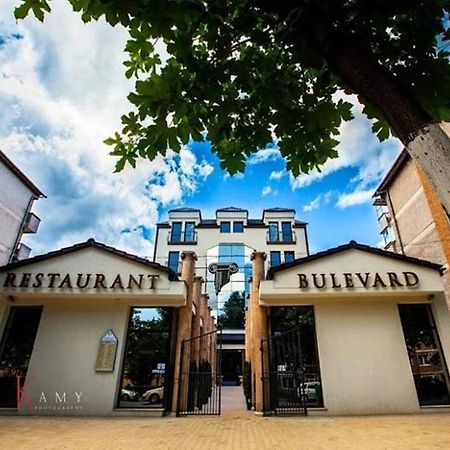 Hotel Bulevard هونيدوارا المظهر الخارجي الصورة